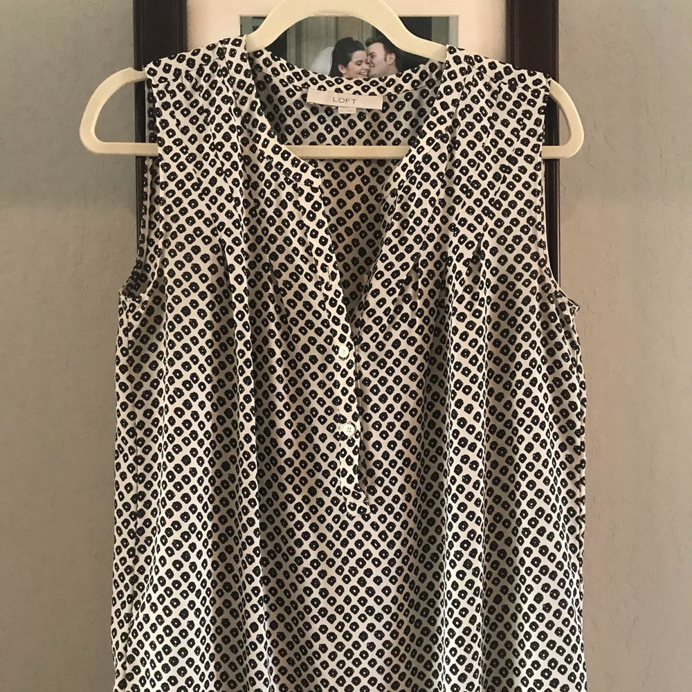 Loft sleeveless shirt